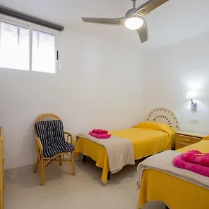 go2tenerife-apartdrago-family-santiago-1.tenerifehoteles.net/